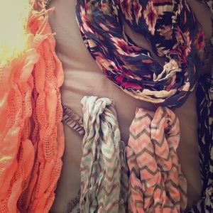 Lot of spring scarves 🧣
